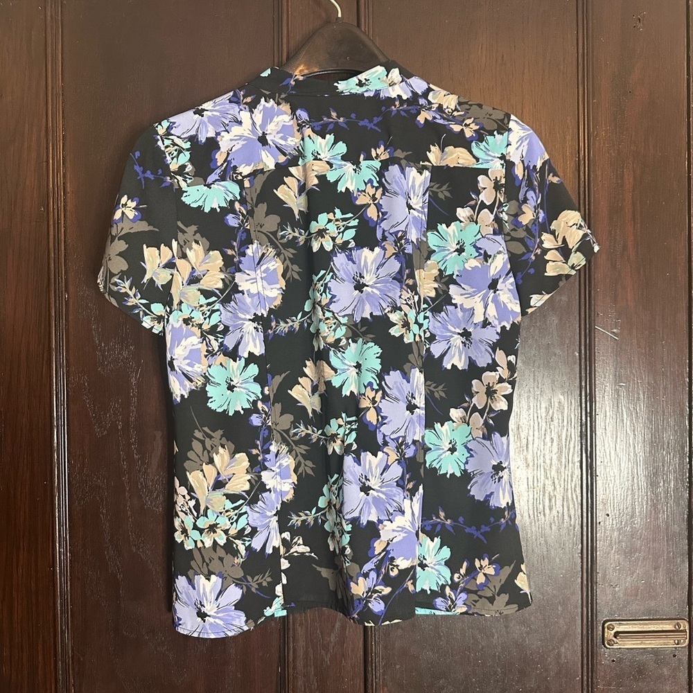 5/$25 😻 212 Collection Floral Women's Top - Black and Blue - Picture 5 of 7